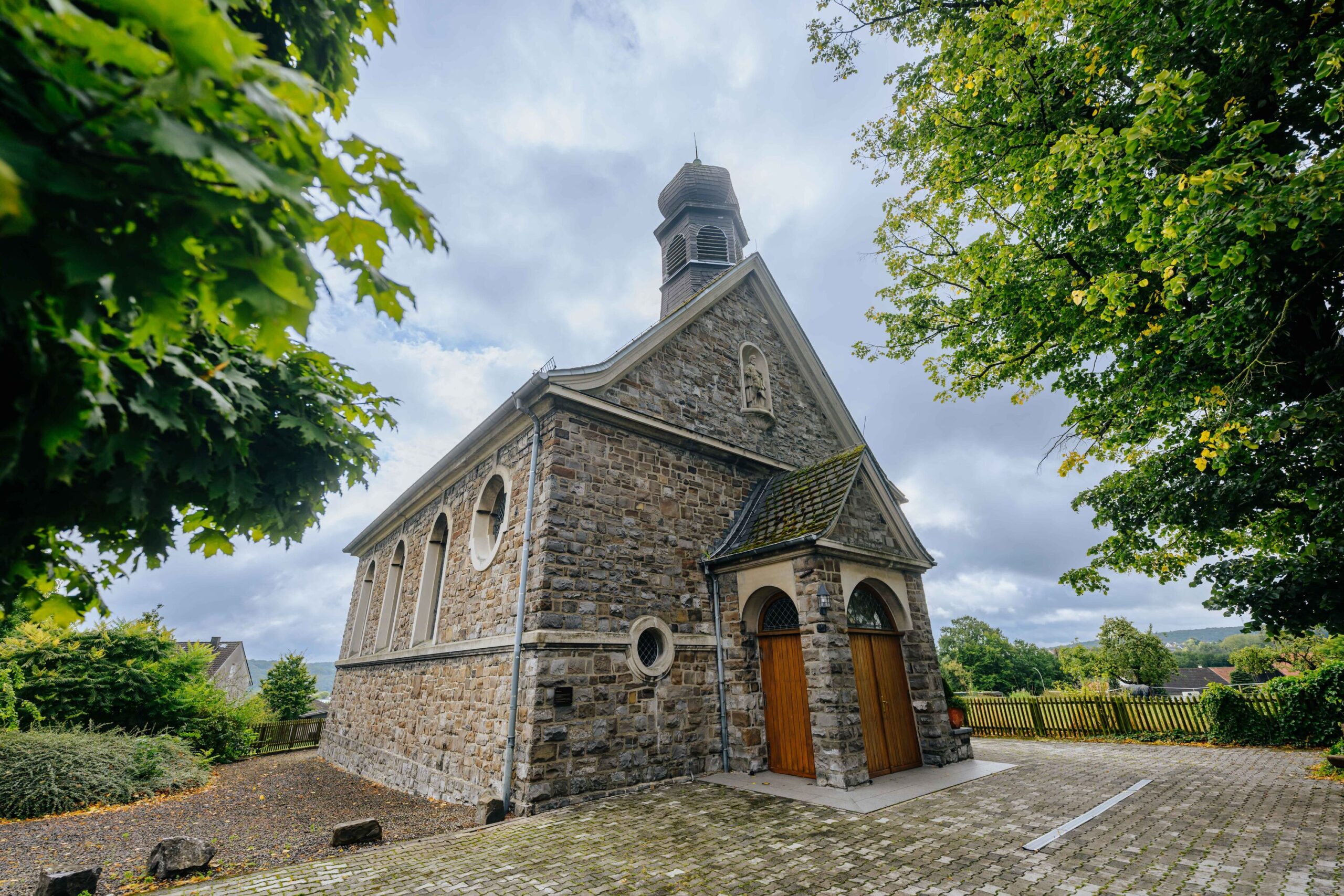 St. Isidor Außen