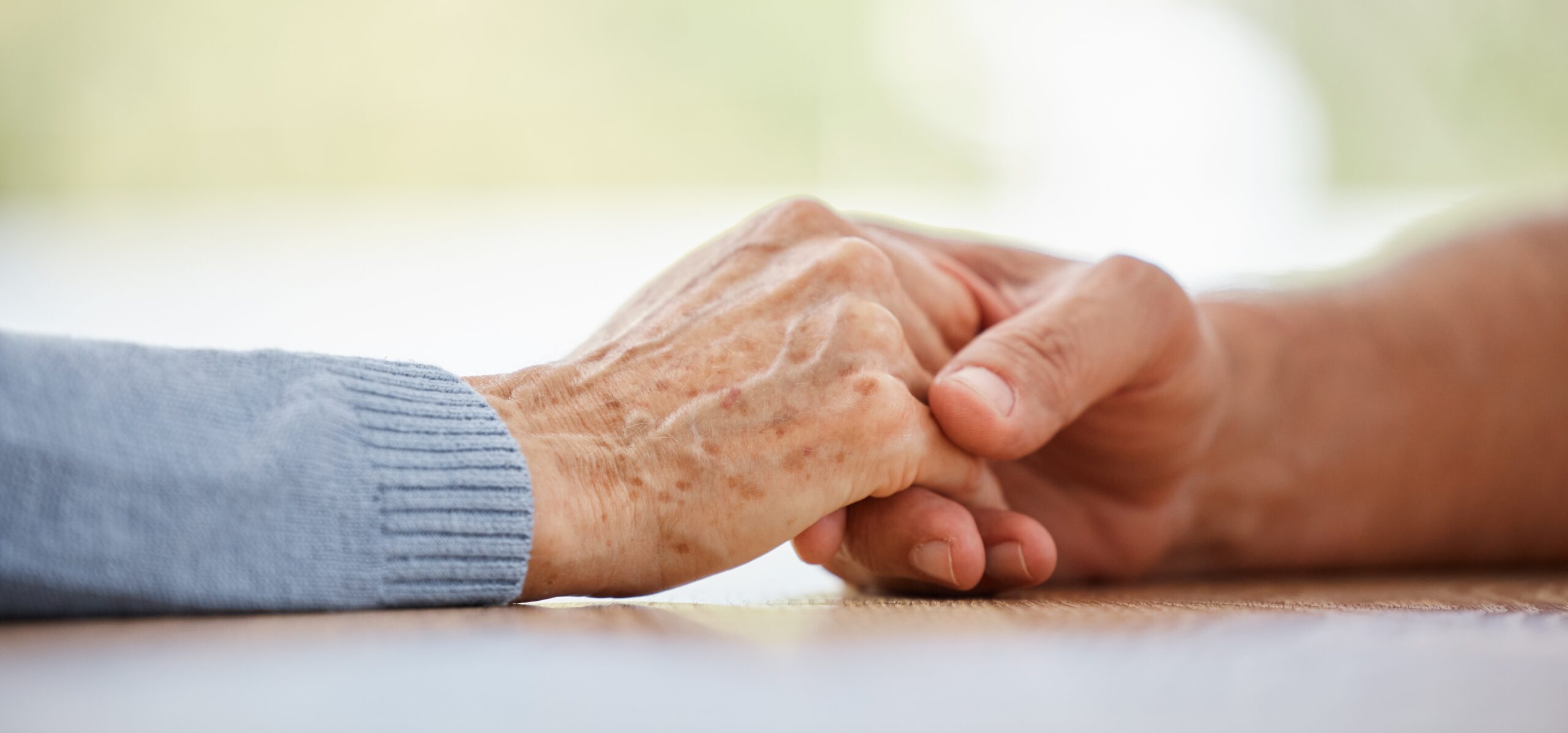 Hände spenden Trost
